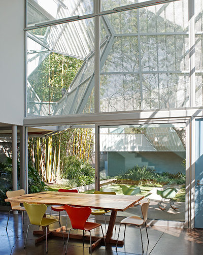 Contemporary Dining Room by Kevin Daly Architects