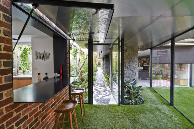 Contemporary Dining Room by Austin Maynard Architects