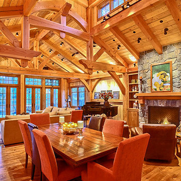 Waterfront Timber Frame House - Beaver Lake