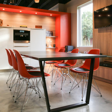 West Palm Beach | DT101 - Custom Dining Table with Silestone Top
