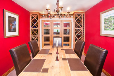 Idée de décoration pour une salle à manger minimaliste.
