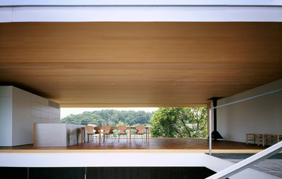 Breezes and the Beauty of Nature Fill a Serene Japanese Home