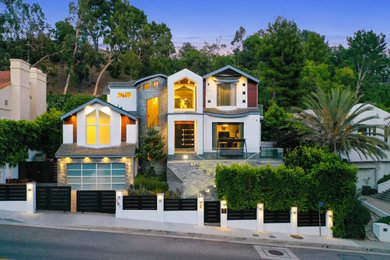 Беверли Хиллз - Лос Анджелес. Дом в современном стиле.