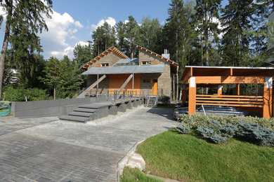 Photo of a contemporary house exterior in Moscow.