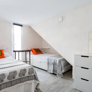 Bodega convertida en dos apartamentos dúplex. Arq.: Ramón Gómez
