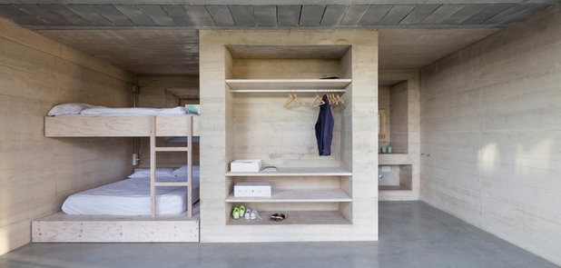 Moderno Dormitorio by Harquitectes