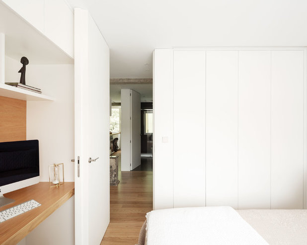 Moderno Dormitorio by David Olmos Arquitectos