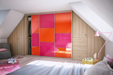 Photo of a contemporary wardrobe in Clermont-Ferrand.