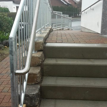 Barrierefreier Zugang - mit dem richtigen Handlauf geht auch das Treppensteigen