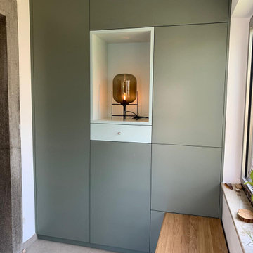 Garderobe Farblich Lackiert