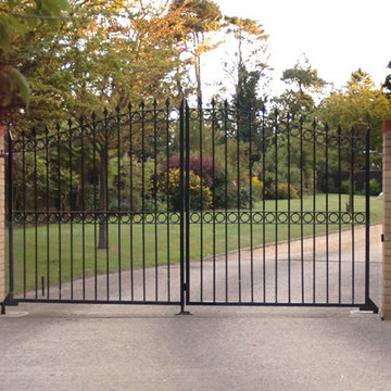Entrance lighting with automated gates