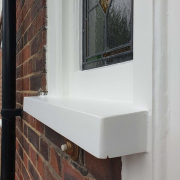 Exterior painting and decorating work to the front porch in Southfields SW18