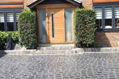 Photo of a modern entrance in Surrey.