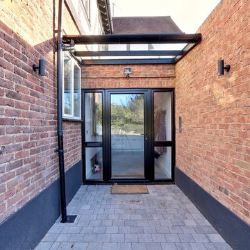 Modern/traditional house extension