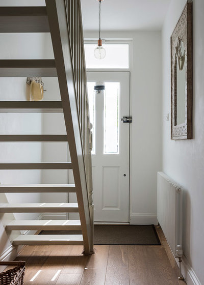 Traditional Entrance by Veronica Rodriguez Interior Photography