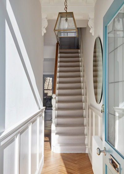 Transitional Entry by Hampstead Design Hub