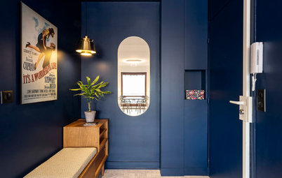 Mini Apartment In Paris Geschlafen Wird Auf Dem Einbauschrank