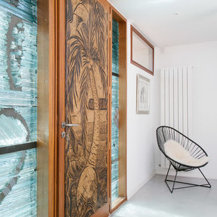 Inspiration pour une grand porte d'entrée ethnique.