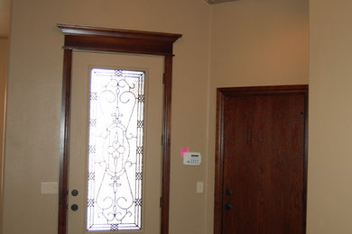Example of a classic entryway design in Oklahoma City