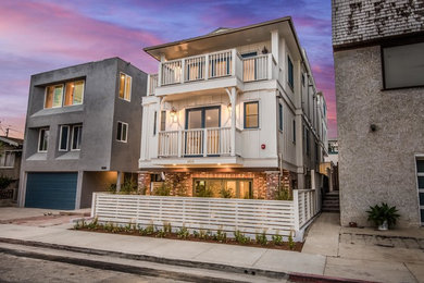 Beach style entryway photo in Los Angeles