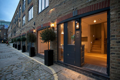 Moderner Eingang in London