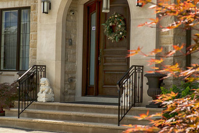 Elegant entryway photo in Toronto
