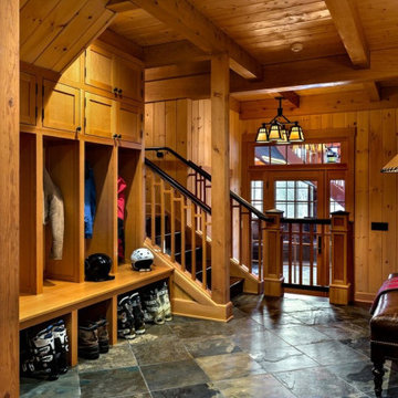 Alpine Ski Home: Entry