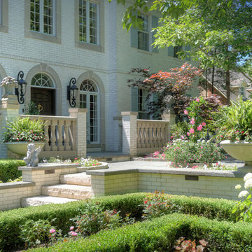 American Colonial - Lake Forest Courtyard Entrance