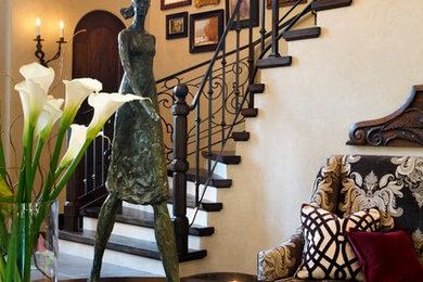 Example of a tuscan entryway design in Wichita