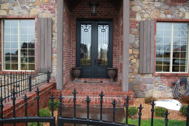 This is an example of a traditional entrance in Kansas City.
