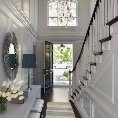 Example of a transitional foyer design in San Francisco