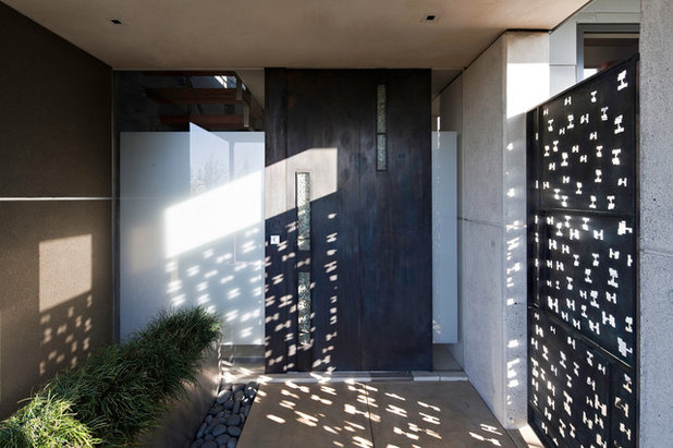 Contemporary Entrance by WA Design Architects