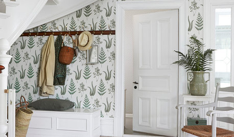 7 Reasons to Consider Victorian-style Botanical Wallpaper