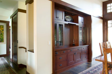 Example of an arts and crafts entryway design in San Francisco