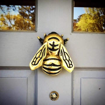 Bumblebee Door Knocker, Brass - MH1101