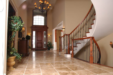 Example of a classic entryway design in Detroit