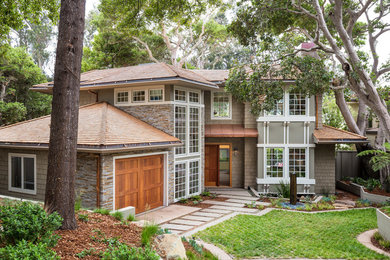 Example of an arts and crafts entryway design in San Francisco