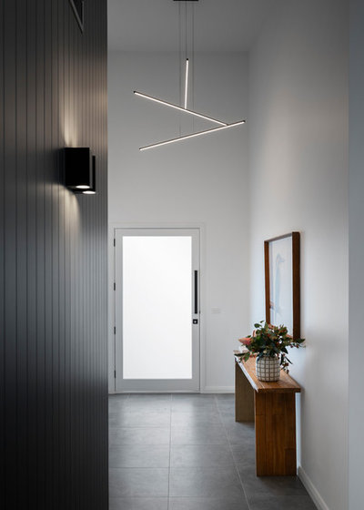 Moderno Entrada by Studio Black Interiors