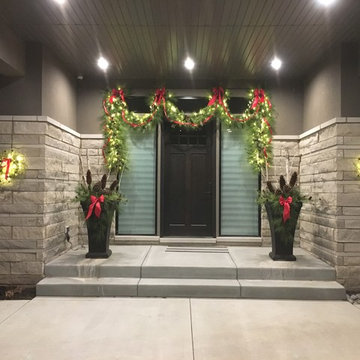 Christmas Garland and Entry Pots