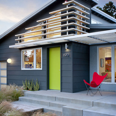 Example of a mid-century modern entryway design in San Francisco