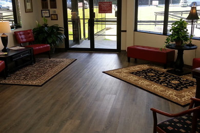 Example of a minimalist entryway design in New Orleans