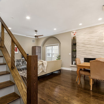 Contemporary Entryway in Andersonville