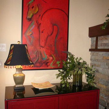 Contemporary Horse Paintings on the Walls