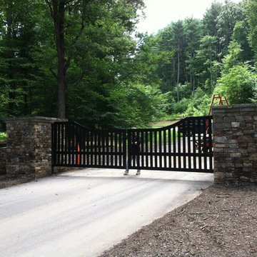 Custom Driveway Gates and Entrance Design