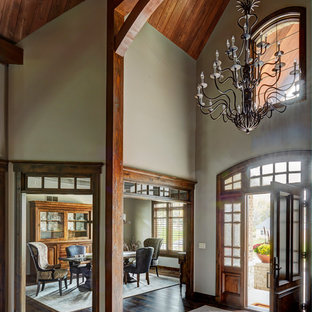 Custom Home in Glen Ellyn Entryway