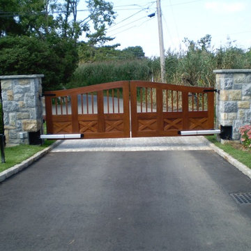 Custom Mahogany Driveway Gate