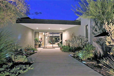 Minimalist entryway photo in Phoenix