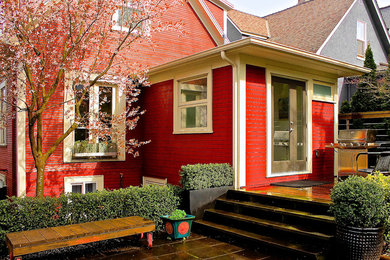 Example of a trendy entryway design in Vancouver