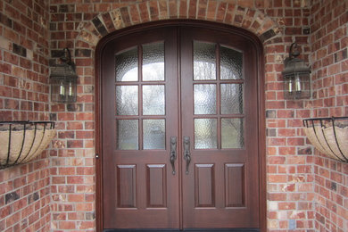 Example of a classic entryway design in St Louis