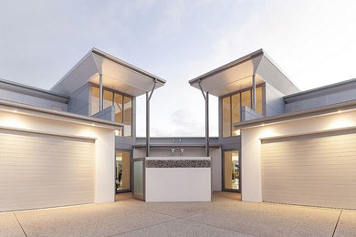 This is an example of a contemporary entrance in Sunshine Coast.